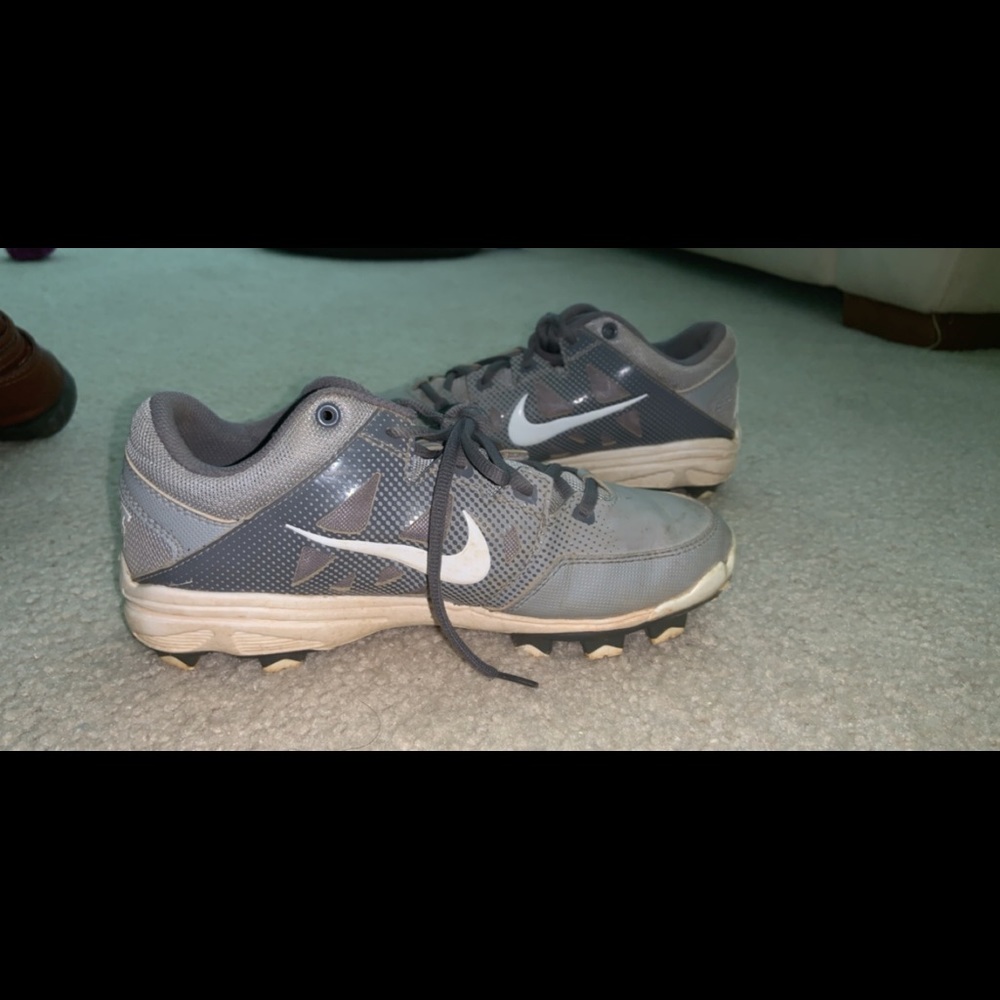 Nike softball cleats